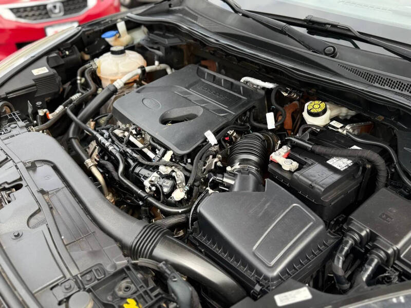 2020 Ford Escape SE