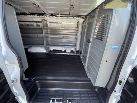 2022 Chevrolet Express 2500