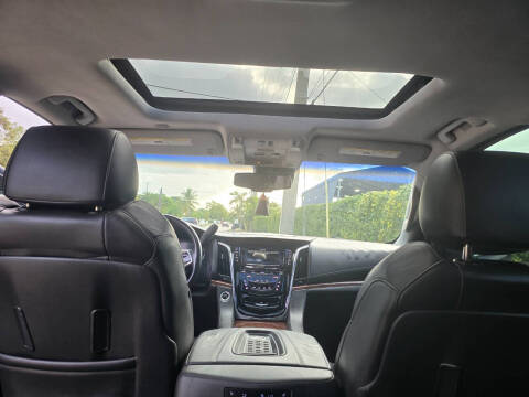 2016 Cadillac Escalade ESV Luxury Collection