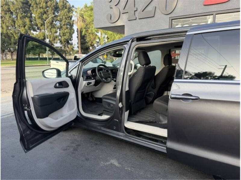 2018 Chrysler Pacifica Touring Plus