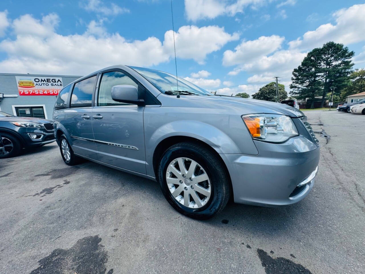 2015 Chrysler Town and Country for sale at Omega Auto Sales in Chesapeake, VA