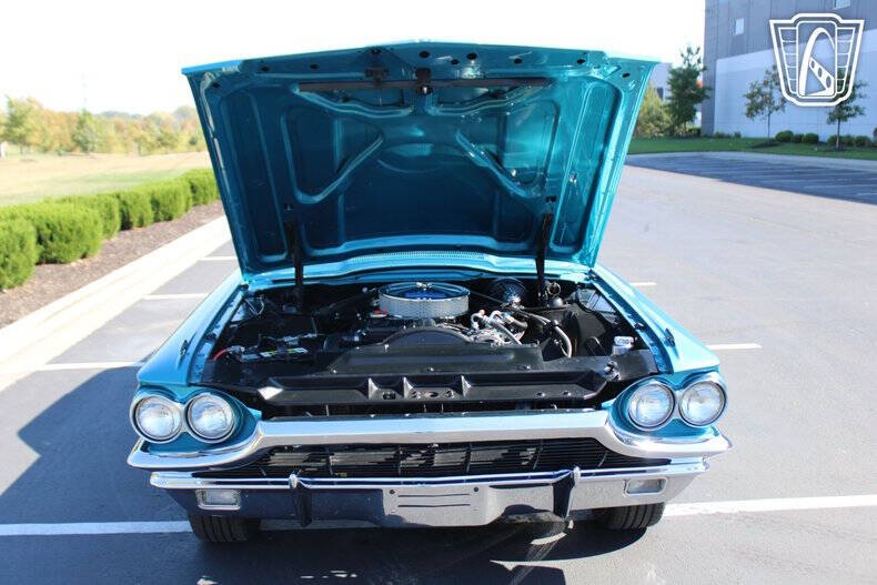 1965 Ford Thunderbird