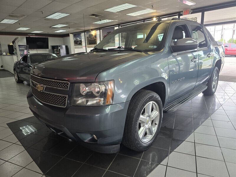 2011 Chevrolet Avalanche LT