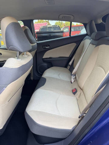 2016 Toyota Prius Three