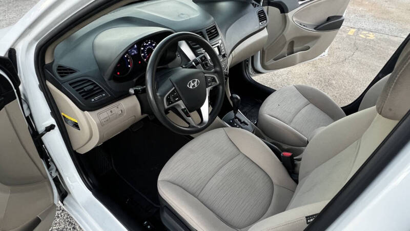 2017 Hyundai Accent Value Edition