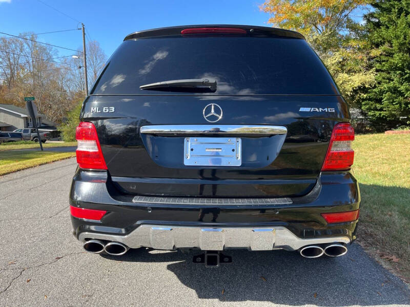 2011 Mercedes-Benz M-Class ML63 AMG photo 6