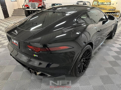 2018 Jaguar F-TYPE R