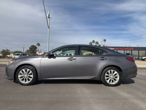 2014 Lexus ES 300h