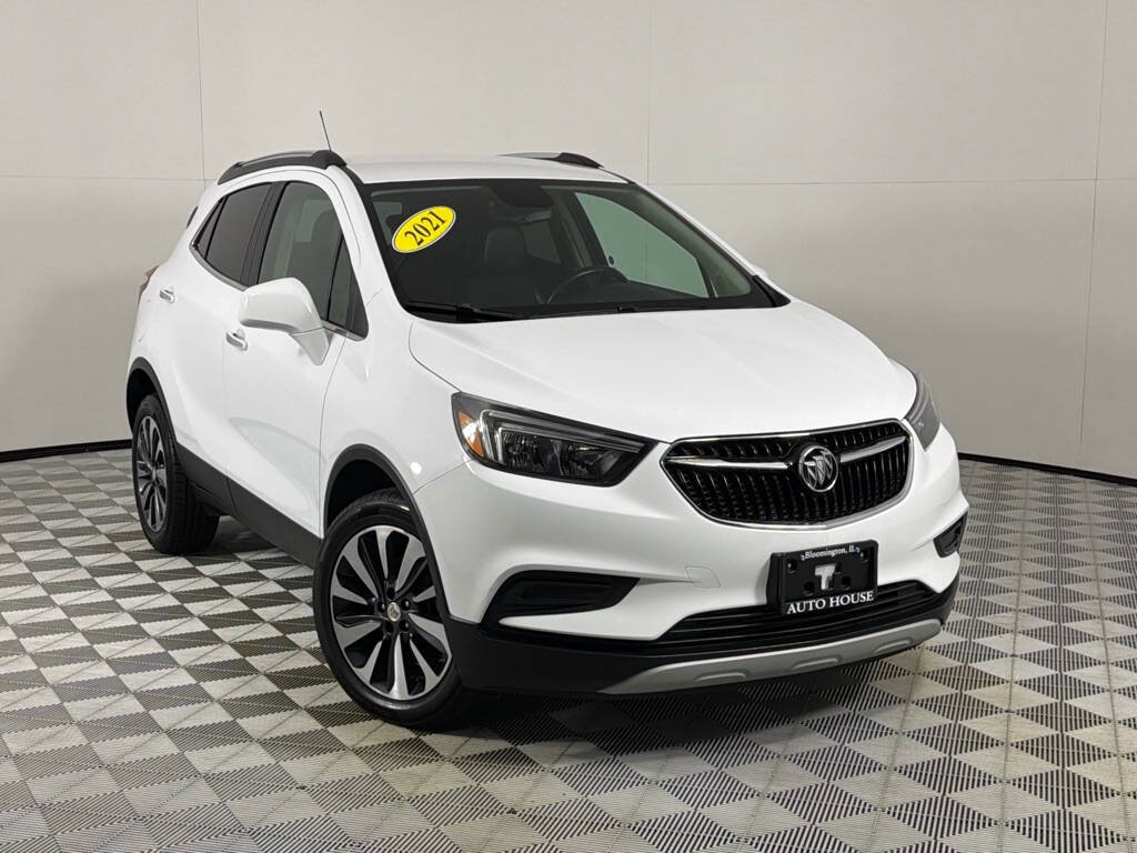 White 2021 Buick Encore Preferred AWD Preferred 4dr Crossover 2