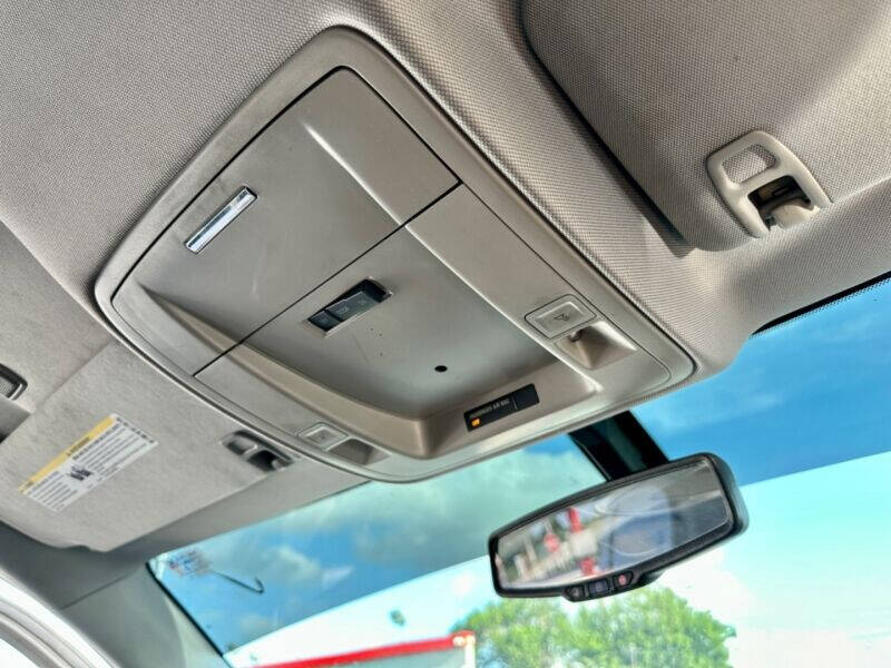 2016 Chevrolet Silverado Pickup - $23,995