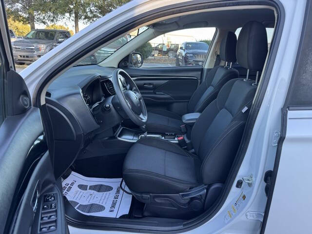 2020 Mitsubishi Outlander ES