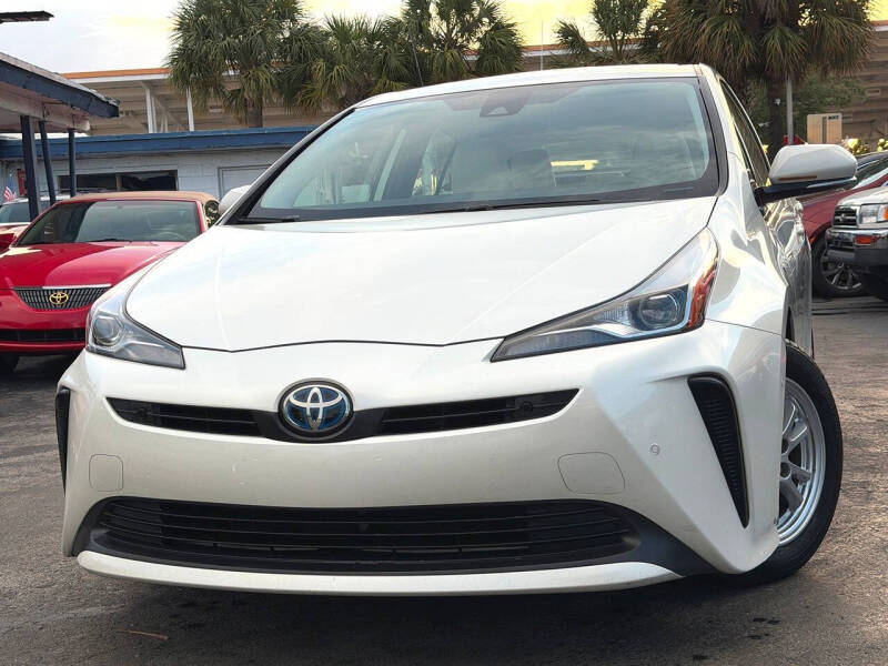 2020 Toyota Prius LE