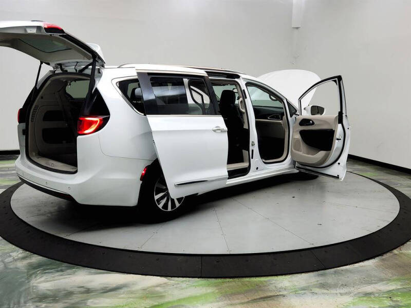 2020 Chrysler Pacifica Touring L Plus