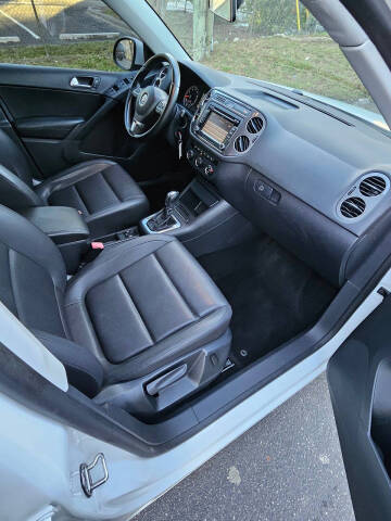 2013 Volkswagen Tiguan SE