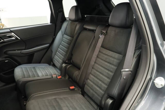 2026 Mitsubishi Outlander LE