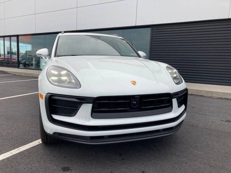 2025 Porsche Macan