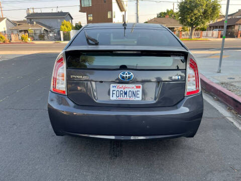 2013 Toyota Prius Three