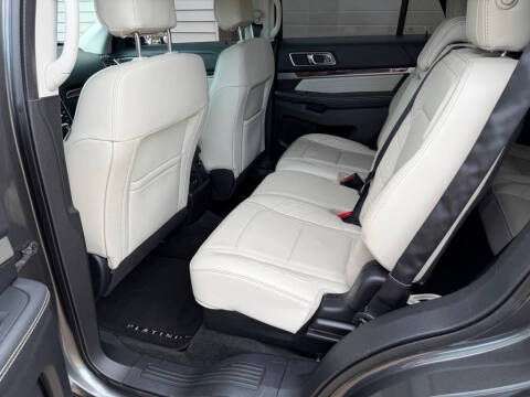 2017 Ford Explorer Platinum