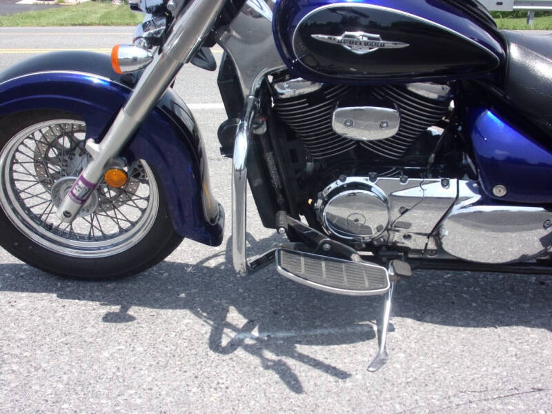 2005 Suzuki Boulevard