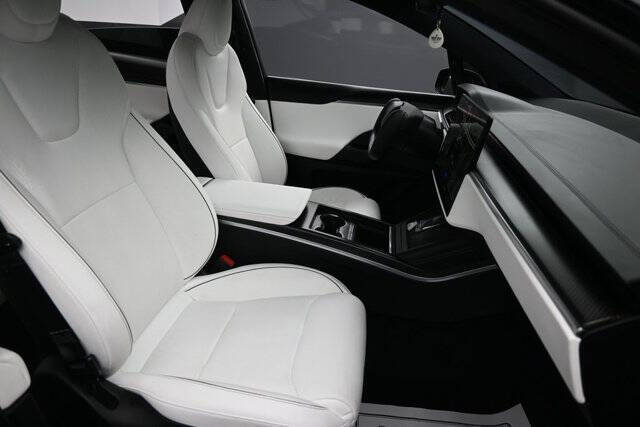 2023 Tesla Model X Plaid