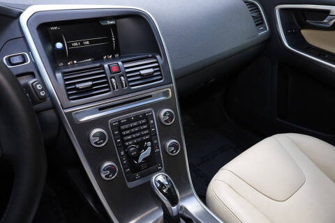 2016 Volvo XC60 T5 Premier