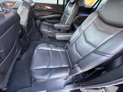 2018 Cadillac Escalade ESV Premium Luxury