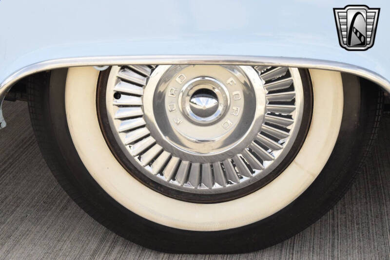 1957 Ford Thunderbird