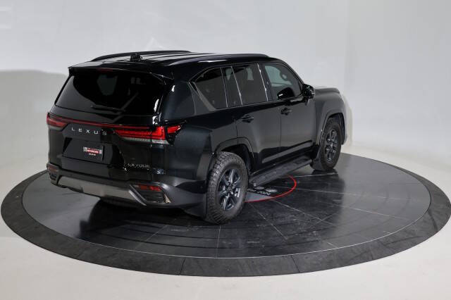 2025 Lexus LX 700h Overtrail