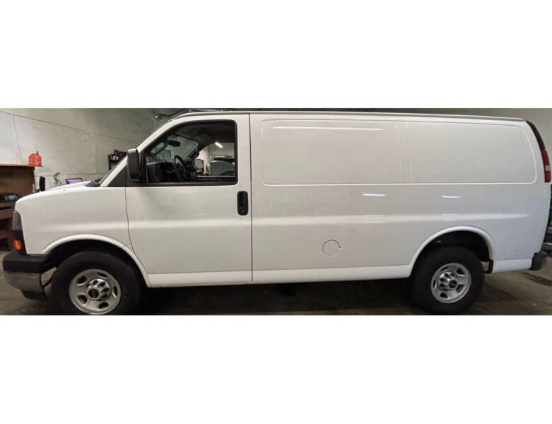 2017 GMC Savana 2500