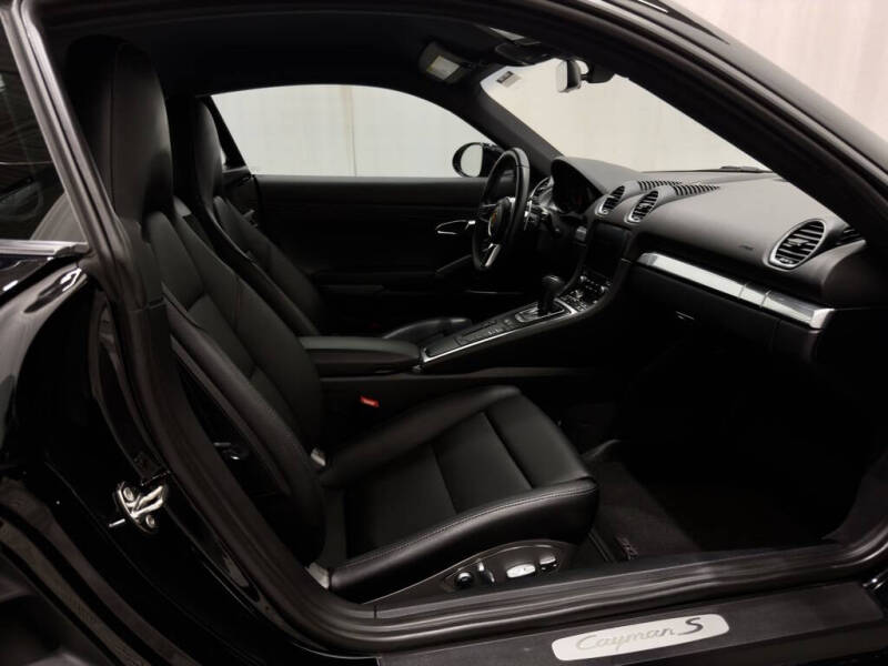 2017 Porsche 718 Cayman S