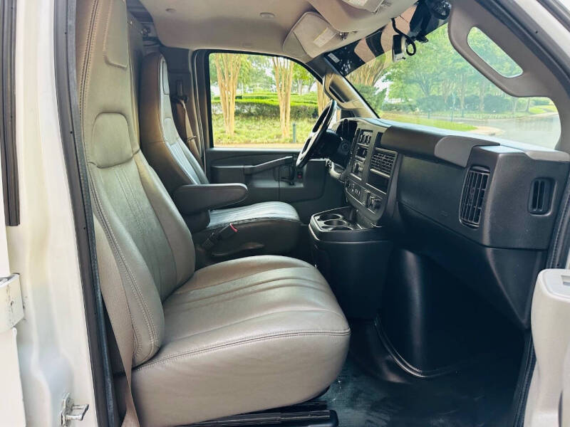 2021 Chevrolet Express 2500