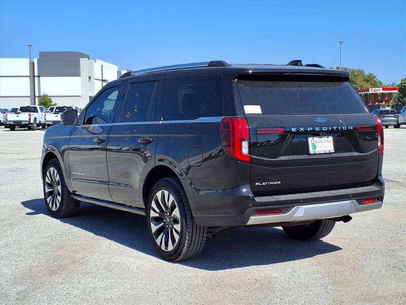 2025 Ford Expedition Platinum