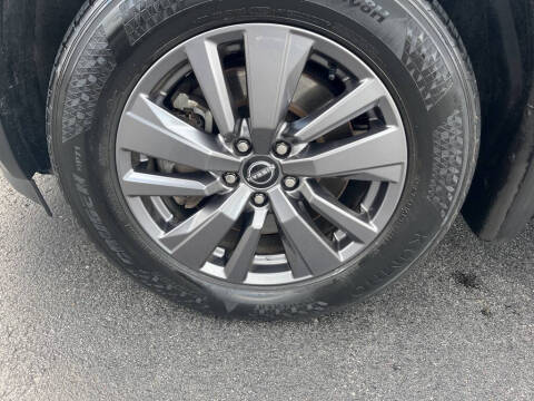 2023 Nissan Pathfinder SV