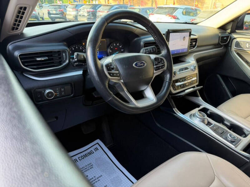 2022 Ford Explorer XLT