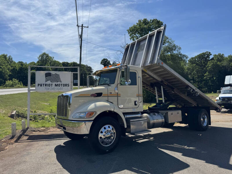 2010 Peterbilt 337
