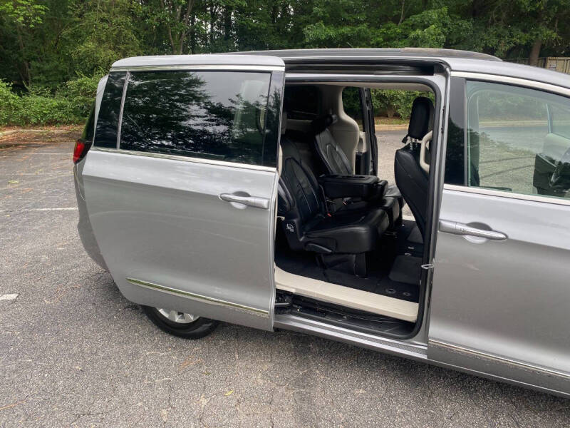 2017 Chrysler Pacifica Touring-L