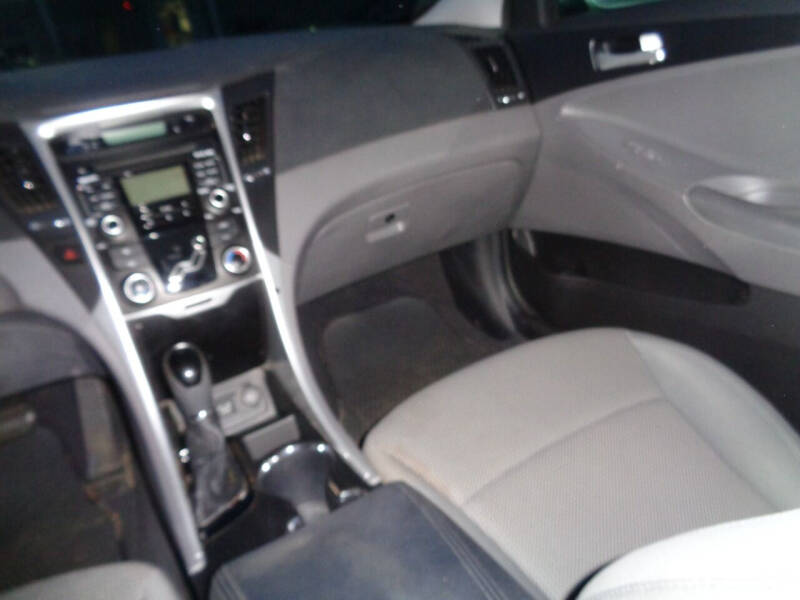 2011 Hyundai Sonata GLS photo 18