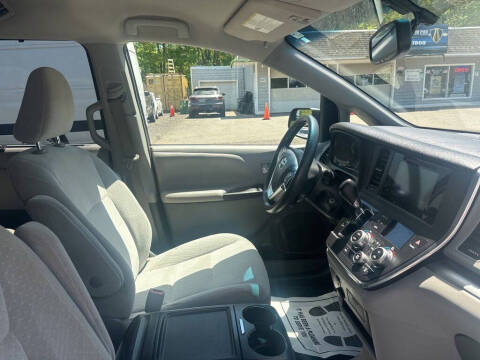 2017 Toyota Sienna