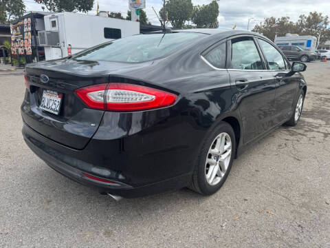 2014 Ford Fusion SE