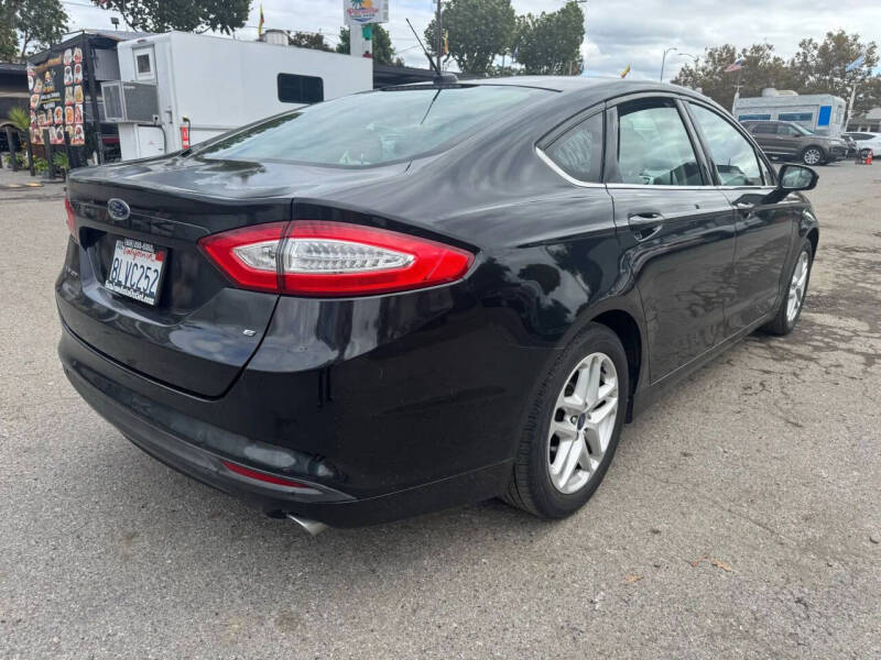 2014 Ford Fusion SE