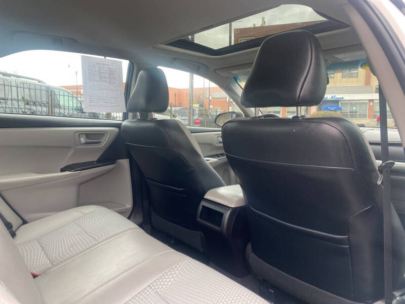 2015 Toyota Camry SE