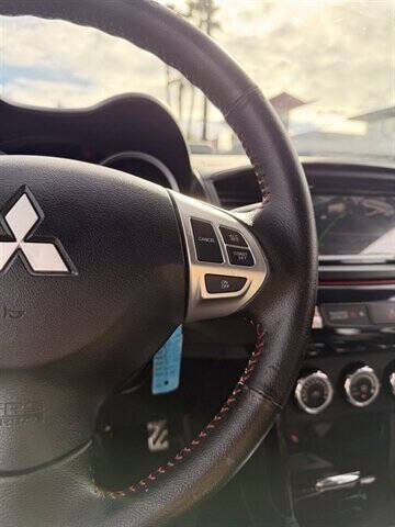 2017 Mitsubishi Lancer LE