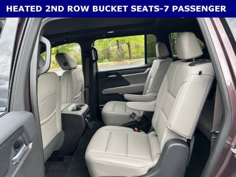 2025 GMC Acadia Elevation