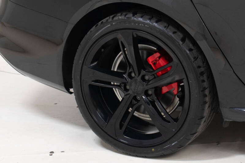 2016 Audi A4 2.0T quattro Premium