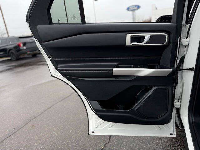 2024 Ford Explorer XLT