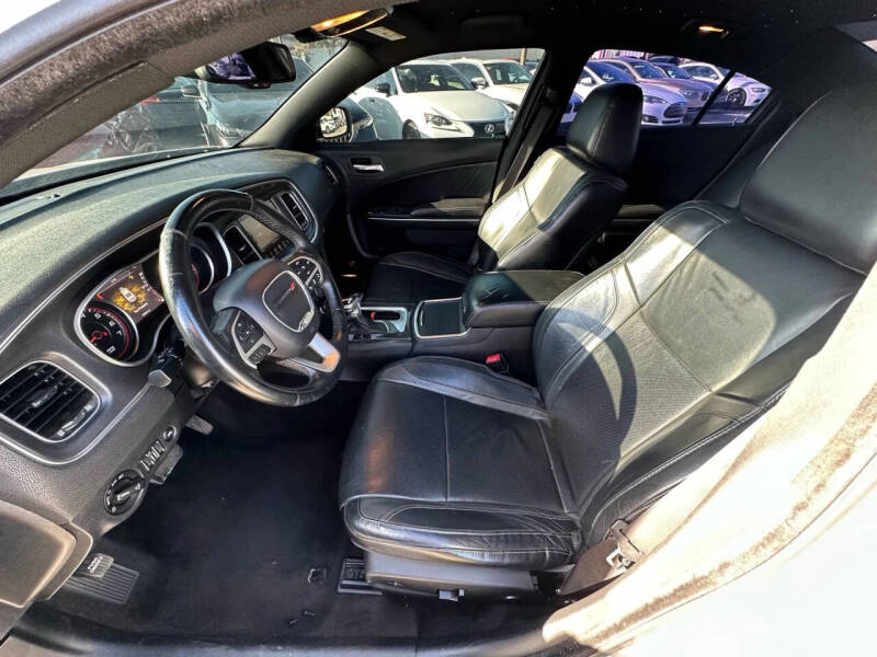 2015 Dodge Charger SXT