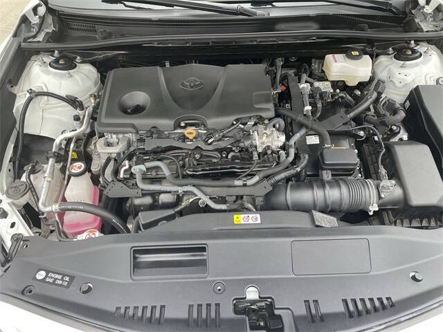 2023 Toyota Camry Hybrid SE Nightshade