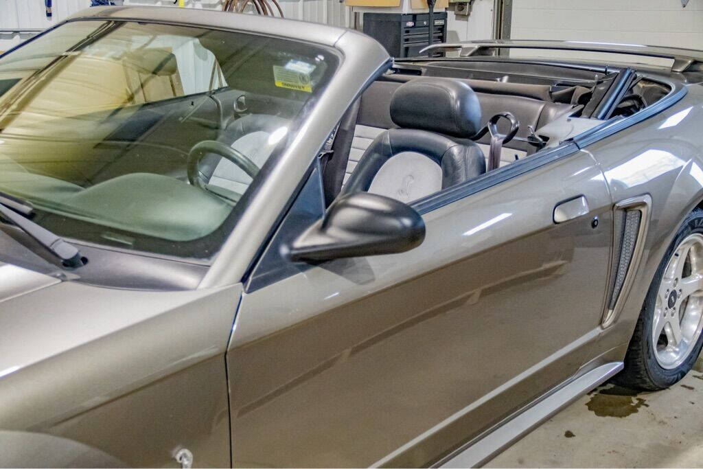 2001 Ford Mustang SVT Cobra 50
