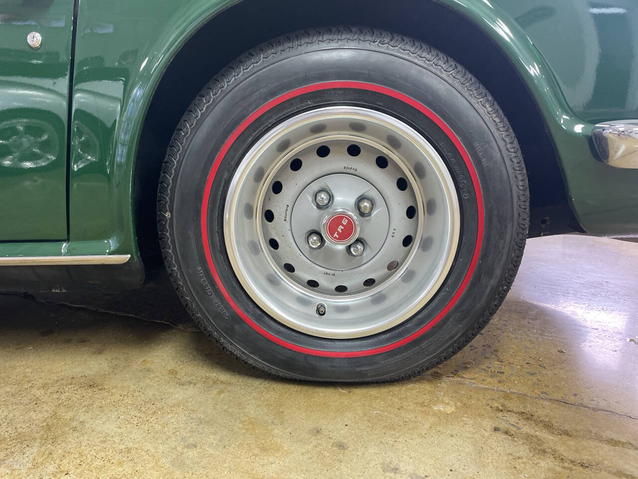 1976 Triumph TR6 9