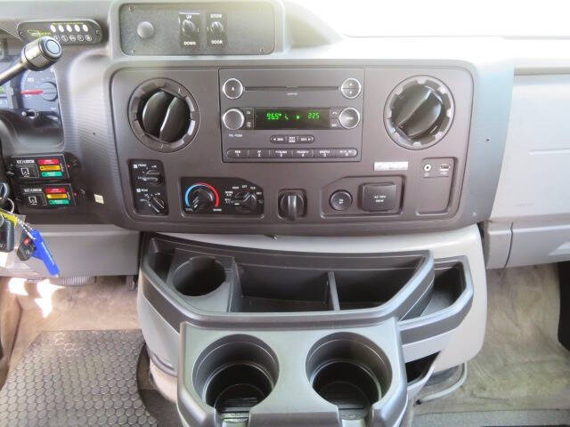 2013 Ford E-Series E-150 XLT